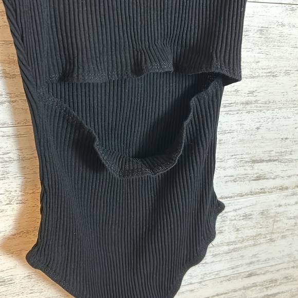 Princess Polly Open Belly BodySuit | SIZE 4 - Picture 3 of 6